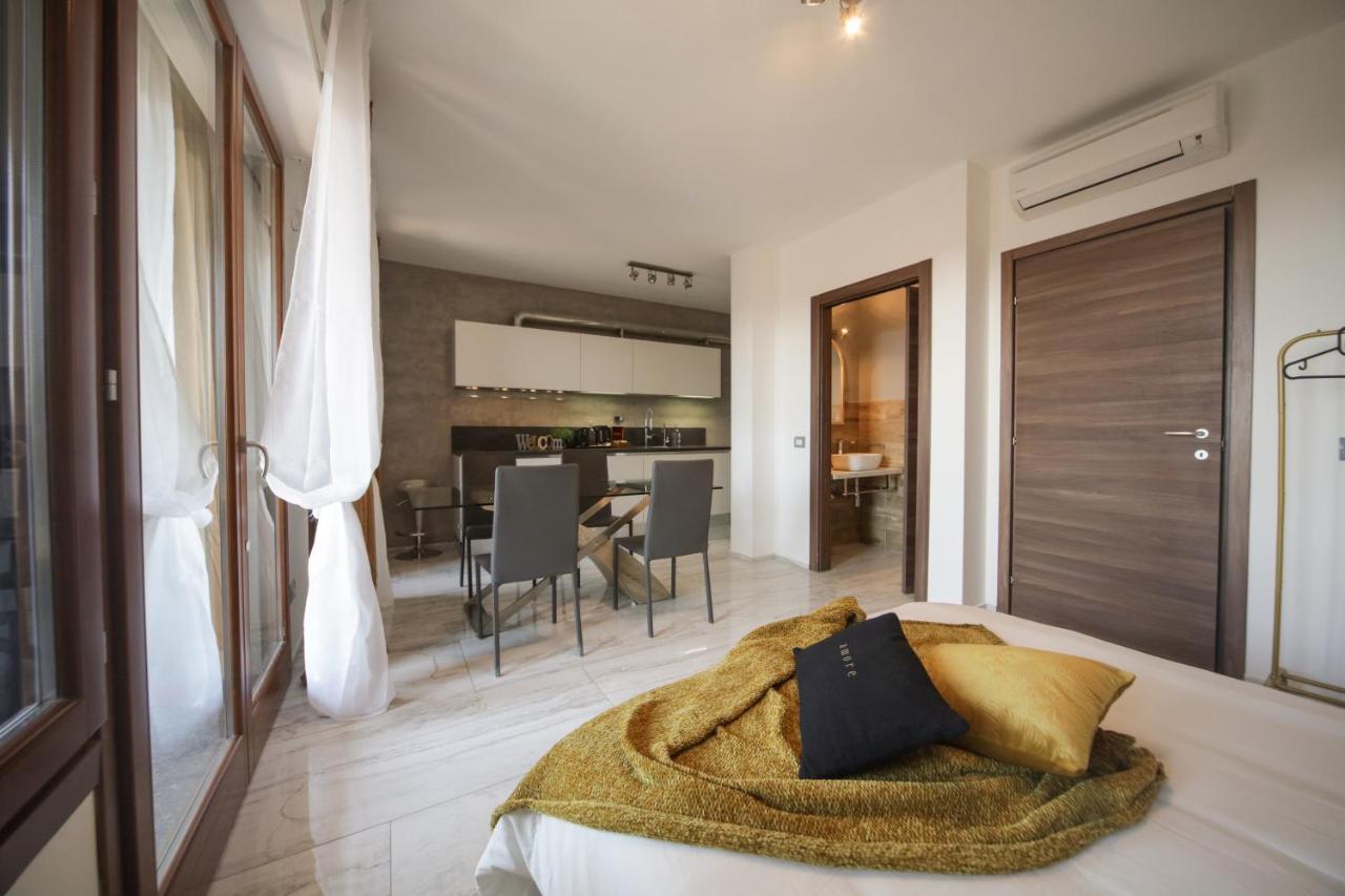 Holy-Day Rooms Milano Екстериор снимка