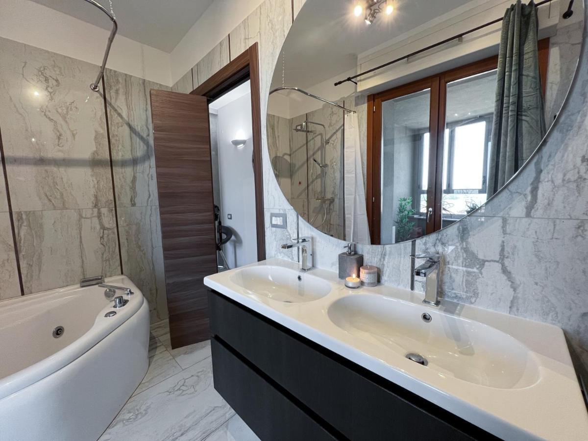 Holy-Day Rooms Milano Екстериор снимка
