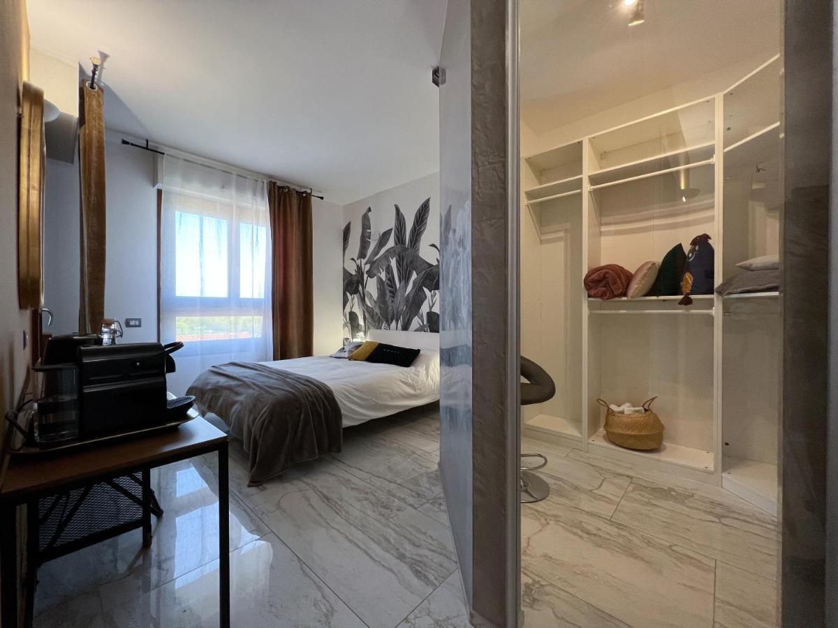 Holy-Day Rooms Milano Екстериор снимка